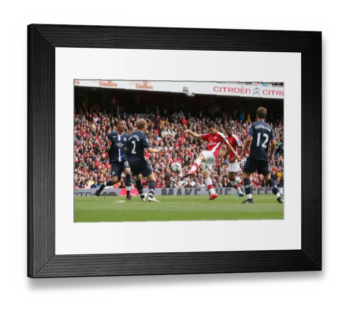 Framed Print : Cesc Fabregas shoots past Blackburn goalkeeper Paul Framed Print : Cesc Fabregas shoots past Blackburn goalkeeper Paul