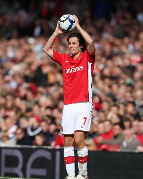 Arsenal's Rosicky Shines: 6-2 Crush of Blackburn Rovers in Premier League