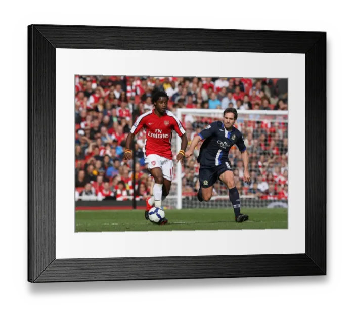 Framed Print : Alex Song (Arsenal) David Dunn (Blackburn) Framed Print : Alex Song (Arsenal) David Dunn (Blackburn)