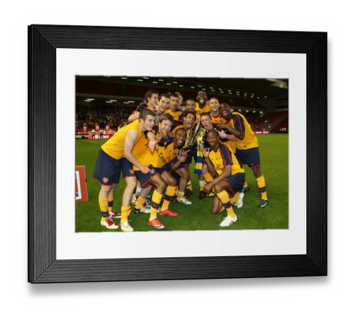 Framed Print : Arsenal's FA Youth Cup Triumph: 2-1 (6-2 agg.) over Liverpool Framed Print : Arsenal's FA Youth Cup Triumph: 2-1 (6-2 agg.) over Liverpool