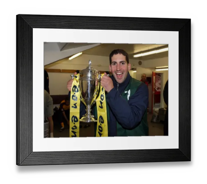 Framed Print : Arsenal photographer David Price with the FA Youth Cup Trophy Framed Print : Arsenal photographer David Price with the FA Youth Cup Trophy