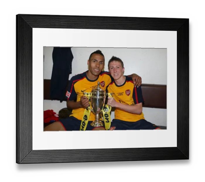 Framed Print : Kyle Bartley and Luke Ayling (Arsenal) with the youth cup trophy