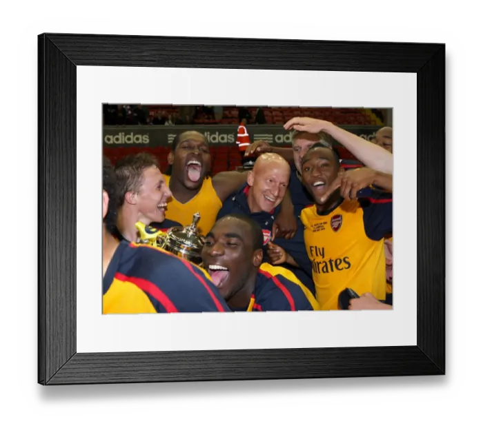Framed Print : Arsenal Youth Physio Jon Cooke celebrates with the team Framed Print : Arsenal Youth Physio Jon Cooke celebrates with the team