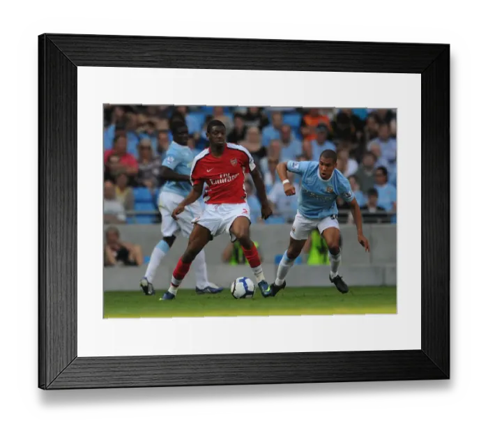 Framed Print : Abou Diaby (Arsenal) Nigel De Jong (Man City) Framed Print : Abou Diaby (Arsenal) Nigel De Jong (Man City)