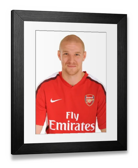 Framed Print : Philippe Senderos at Arsenal's Emirates Stadium, London, 2009 Framed Print : Philippe Senderos at Arsenal's Emirates Stadium, London, 2009