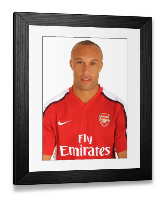 Framed Print : Mikael Silvestre at Arsenal's Emirates Stadium, London, 2009