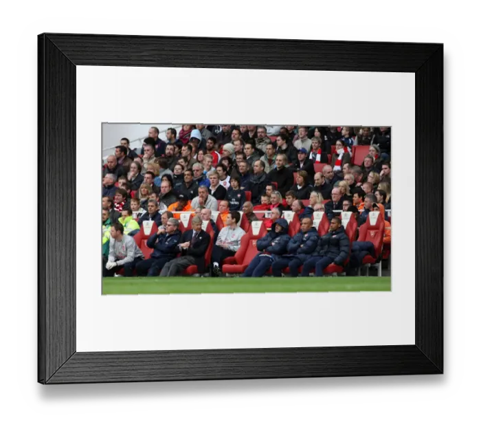 Framed Print : Arsene Wenger and Arsenal Squad Celebrate 3:1 Victory over Birmingham City in Barclays Premier League at Emirates Stadium (17 / 10 / 09) Framed Print : Arsene Wenger and Arsenal Squad Celebrate 3:1 Victory over Birmingham City in Barclays Premier League at Emirates Stadium (17 / 10 / 09)