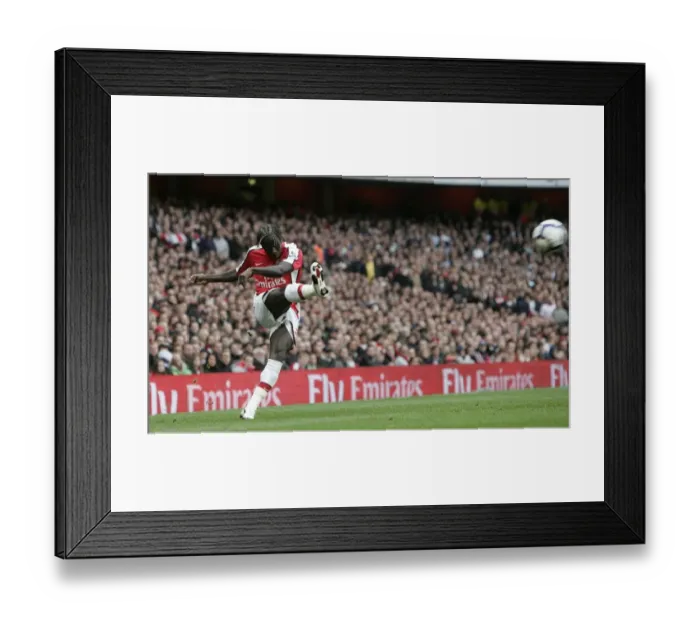 Framed Print : Arsenal's Triumph: Bacary Sagna Shines in 3-1 Barclays Premier League Victory over Birmingham City (17 / 10 / 09) Framed Print : Arsenal's Triumph: Bacary Sagna Shines in 3-1 Barclays Premier League Victory over Birmingham City (17 / 10 / 09)