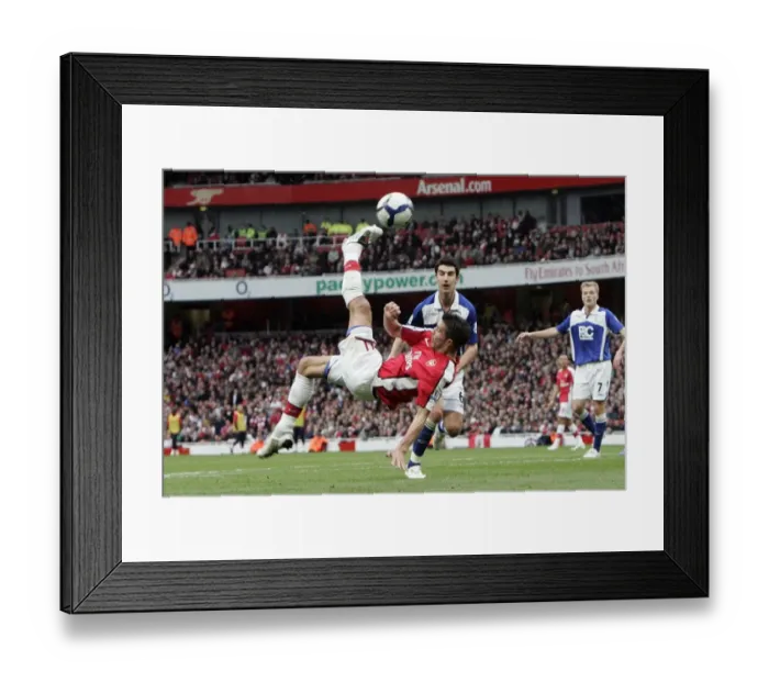 Framed Print : Arsenal's Van Persie Scores Twice in 3:1 Victory over Birmingham
