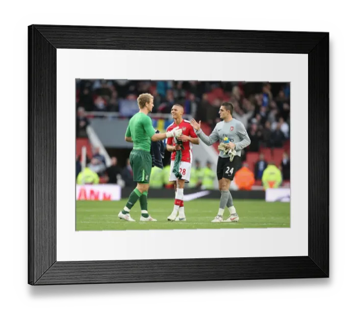 Framed Print : Kieran Gibbs and Vito Mannone