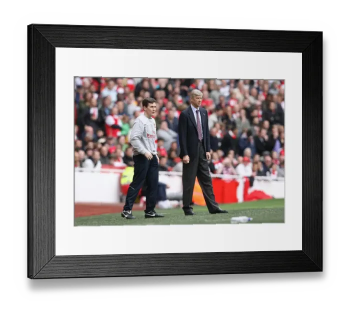 Framed Print : Arsene Wenger the Arsenal Manager with Doctor Gary O Driscoll Framed Print : Arsene Wenger the Arsenal Manager with Doctor Gary O Driscoll
