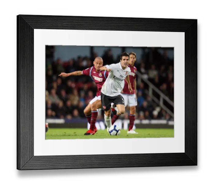 Framed Print : Cesc Fabregas (Arsenal) Alessandro Diamanti (West Ham) Framed Print : Cesc Fabregas (Arsenal) Alessandro Diamanti (West Ham)
