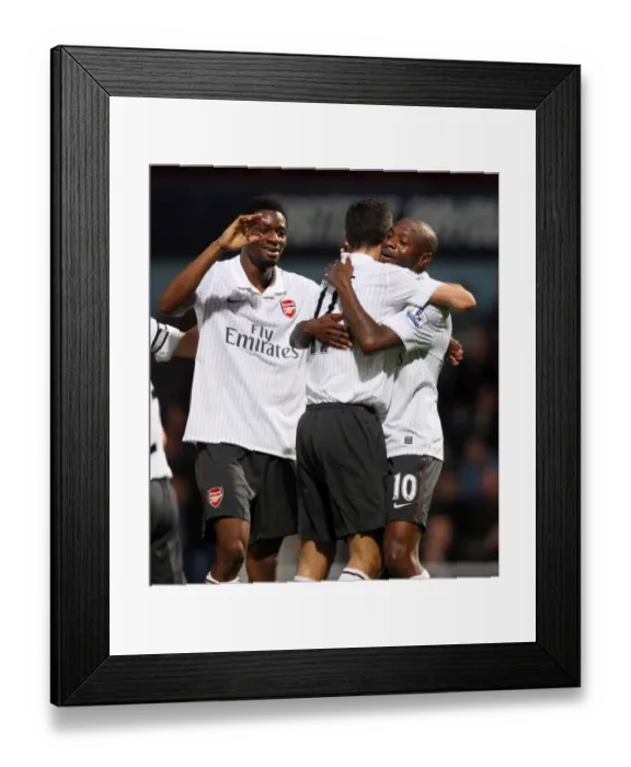 Framed Print : William Gallas celebrates scoring Arsenals 2nd goal Framed Print : William Gallas celebrates scoring Arsenals 2nd goal