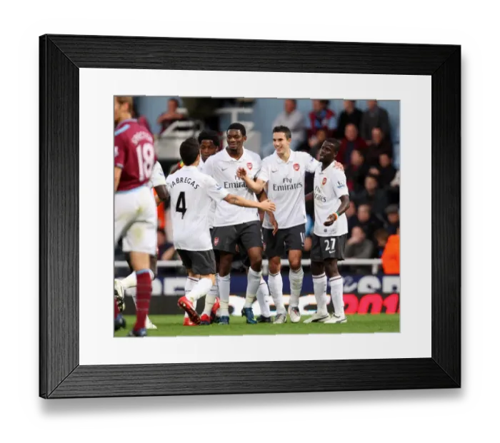 Framed Print : Van Persie's Dramatic Double: Arsenal's Comeback at The Boleyn Ground (2009)