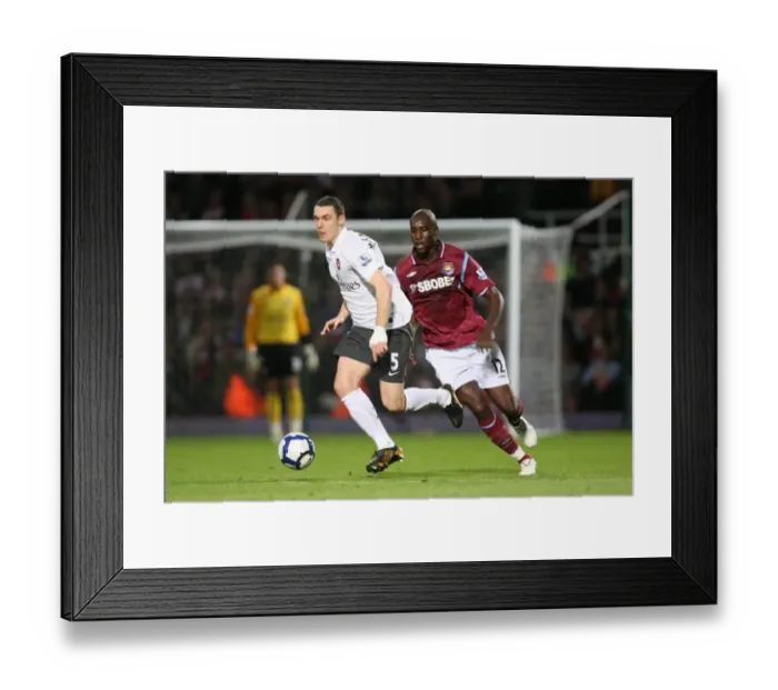 Framed Print : Vermaelen vs. Cole: 1-1 Stalemate at Upton Park, 2009 Barclays Premier League Framed Print : Vermaelen vs. Cole: 1-1 Stalemate at Upton Park, 2009 Barclays Premier League