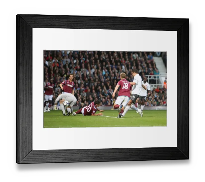 Framed Print : Van Persie Stuns West Ham: The Unforgettable Goal Framed Print : Van Persie Stuns West Ham: The Unforgettable Goal