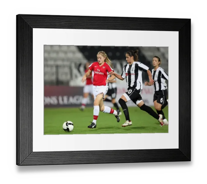 Framed Print : Laura Coombs (Arsenal) Liota Tselehoolou (POAK) Framed Print : Laura Coombs (Arsenal) Liota Tselehoolou (POAK)