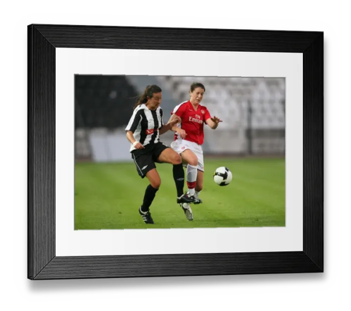 Framed Print : Niamh Fahey (Arsenal) Dimitrijevic (POAK) Framed Print : Niamh Fahey (Arsenal) Dimitrijevic (POAK)