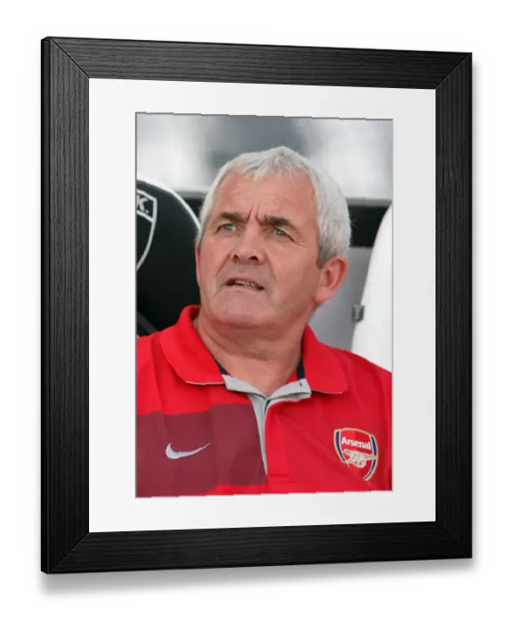 Framed Print : Tony Gervaise the Arsenal Ladies Manager Framed Print : Tony Gervaise the Arsenal Ladies Manager