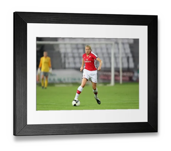 Framed Print : Jayne Ludlow Leads Dominant Arsenal Ladies to 9-0 Victory over POAK Thessaloniki in UEFA Champions League