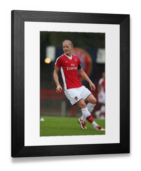Framed Print : Arsenal's Katie Chapman Scores in 9-0 Victory over PAOK Thessaloniki in UEFA Women's Champions League Framed Print : Arsenal's Katie Chapman Scores in 9-0 Victory over PAOK Thessaloniki in UEFA Women's Champions League