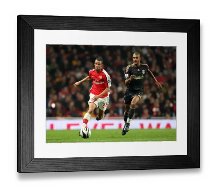 Framed Print : Craig Eastmond (Arsenal) David Ngog (Liverpool)