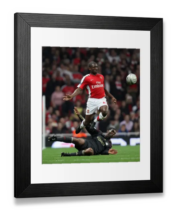 Framed Print : Arsenal's Kerrea Gilbert and Ryan Babel Clash in the Carling Cup: Arsenal 2:1 Liverpool (October 28, 2009) Framed Print : Arsenal's Kerrea Gilbert and Ryan Babel Clash in the Carling Cup: Arsenal 2:1 Liverpool (October 28, 2009)