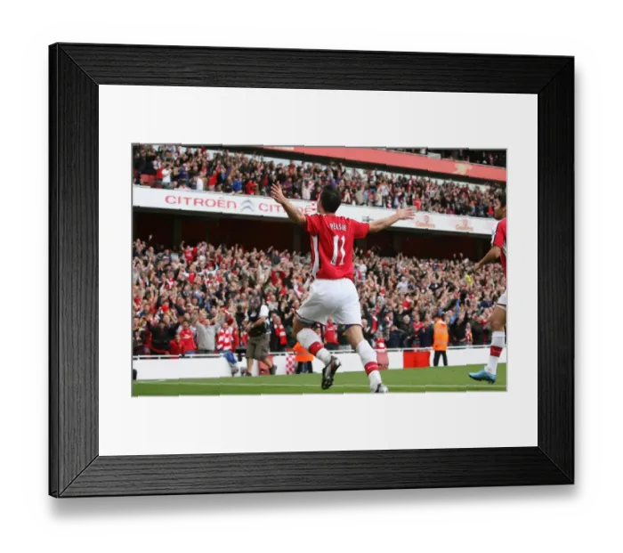 Framed Print : Arsenal's Triumph Over Tottenham: Robin van Persie's Epic Goal (3-0), 2009 - The Unforgettable Moment