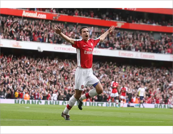 Arsenal's Robin van Persie Scores Hat-Trick in 3-0 Crushing of Tottenham Hotspur