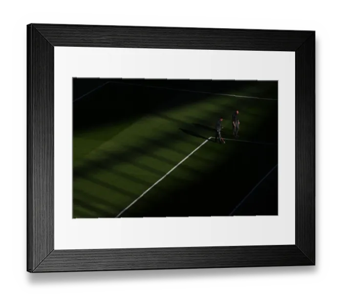 Framed Print : Arsenal: Preparing the Pitch for Battle against Leicester City (2018-19) Framed Print : Arsenal: Preparing the Pitch for Battle against Leicester City (2018-19)