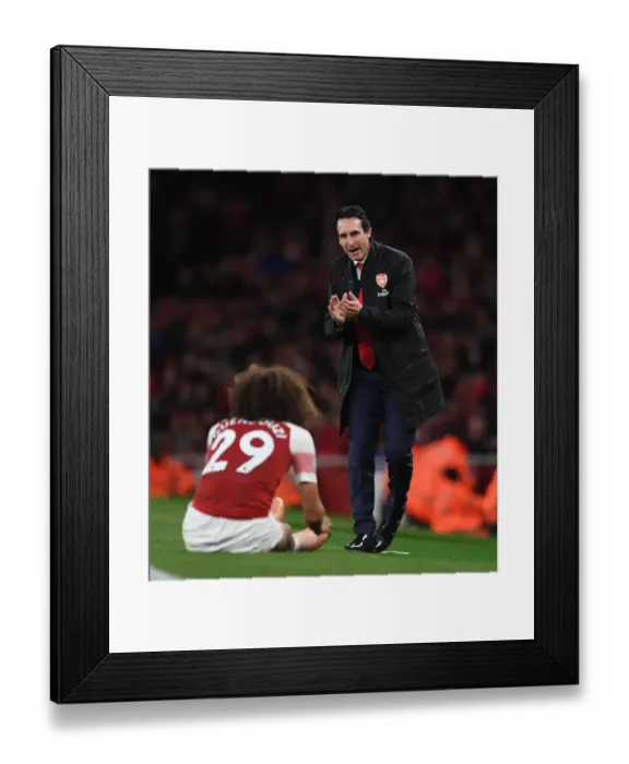 Framed Print : Unai Emery Encourages Matteo Guendouzi at Arsenal vs Leicester City, Premier League 2018-19