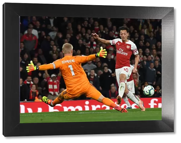 Mesut Ozil's Chip Past Kasper Schmeichel: A Premier League Goal to Remember (Arsenal vs Leicester City, 2018-19)