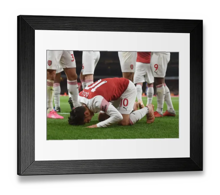 Framed Print : Mesut Ozil Scores First Arsenal Goal: Arsenal vs Leicester City, 2018-19 Premier League