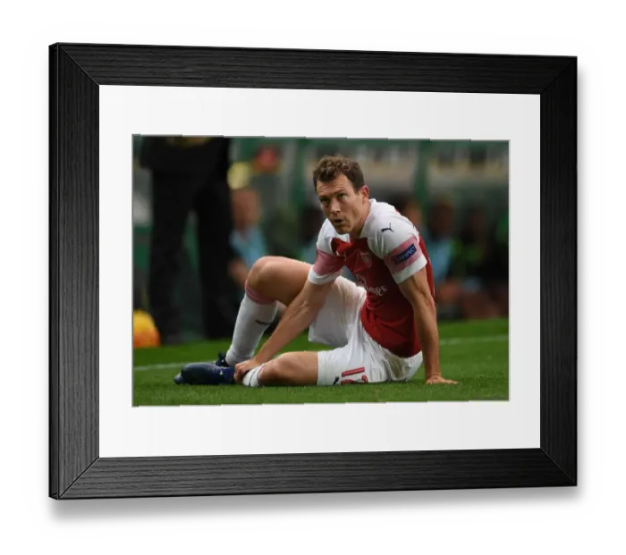 Framed Print : Stephan Lichtsteiner in Action: Arsenal vs. Sporting Lisbon, Europa League 2018-19