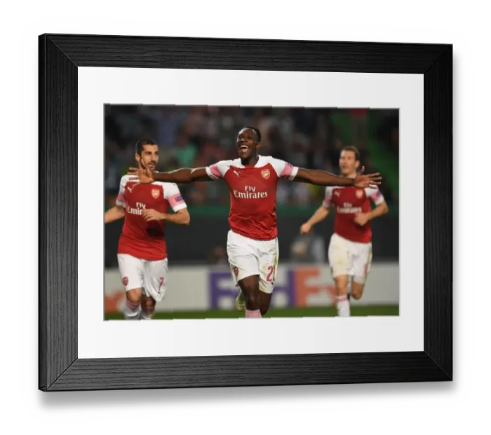 Framed Print : Danny Welbeck's Winning Goal: Arsenal Triumphs over Sporting Lisbon in Europa League (October 2018)