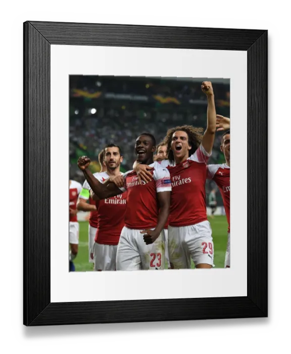 Framed Print : Arsenal: Welbeck and Guendouzi Celebrate Goal Against Sporting Lisbon in Europa League Framed Print : Arsenal: Welbeck and Guendouzi Celebrate Goal Against Sporting Lisbon in Europa League