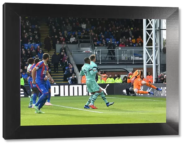 Granit Xhaka's Free Kick: Arsenal's First Goal vs. Crystal Palace (2018-19)