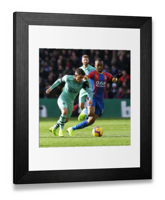 Framed Print : Torreira vs Ayew: A Midfield Battle of Intensity - Crystal Palace vs Arsenal Premier League Clash