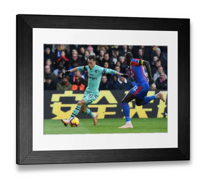 Framed Print : Mesut Ozil in Action: Crystal Palace vs. Arsenal, Premier League 2018-19 Framed Print : Mesut Ozil in Action: Crystal Palace vs. Arsenal, Premier League 2018-19