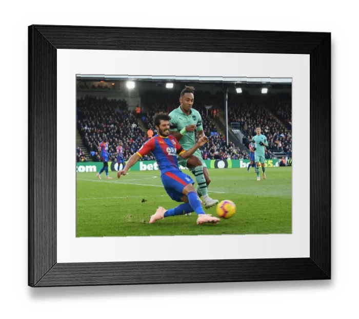 Framed Print : Aubameyang Closes In: Arsenal vs Crystal Palace, Premier League 2018-19 Framed Print : Aubameyang Closes In: Arsenal vs Crystal Palace, Premier League 2018-19