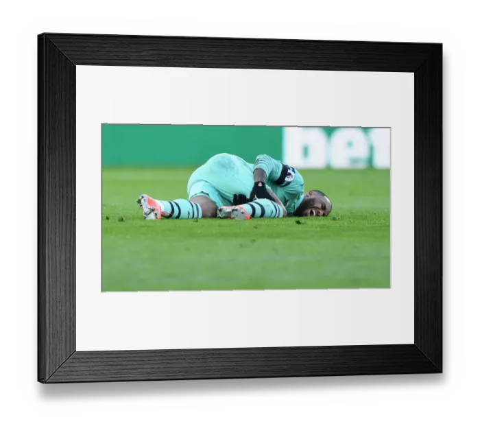 Framed Print : Alexandre Lacazette in Action: Arsenal vs Crystal Palace, Premier League 2018-19 Framed Print : Alexandre Lacazette in Action: Arsenal vs Crystal Palace, Premier League 2018-19