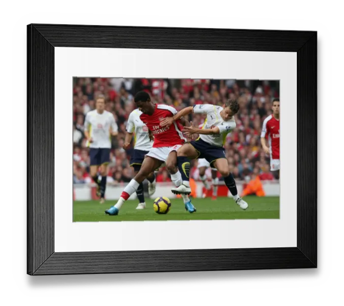 Framed Print : Abou Diaby (Arsenal) David Bentley (Tottenham) Framed Print : Abou Diaby (Arsenal) David Bentley (Tottenham)