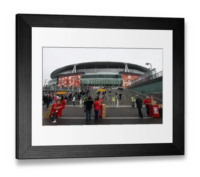 Framed Print : Emirates Stadium before the match Framed Print : Emirates Stadium before the match