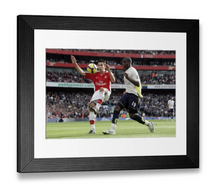 Framed Print : Robin van Persie (Arsenal) Sebastien Bassong (Tottenham)