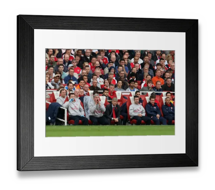 Framed Print : Arsene Wenger's Triumph: Arsenal's 3-0 Victory Over Tottenham Hotspur in the Premier League