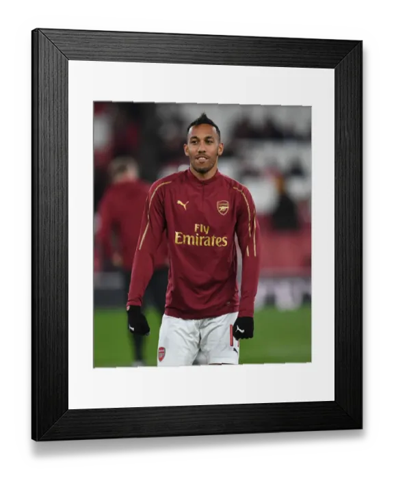 Framed Print : Arsenal's Pierre-Emerick Aubameyang Ready for Carabao Cup Clash Against Blackpool Framed Print : Arsenal's Pierre-Emerick Aubameyang Ready for Carabao Cup Clash Against Blackpool