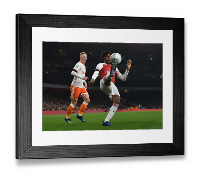 Framed Print : Alex Iwobi in Action: Arsenal vs Blackpool, Carabao Cup 2018-19