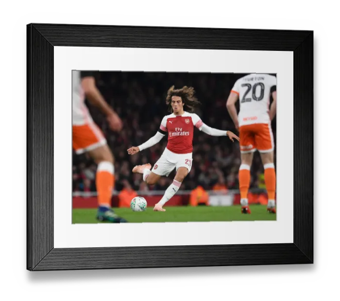 Framed Print : Matteo Guendouzi in Action: Arsenal vs Blackpool, Carabao Cup 2018-19