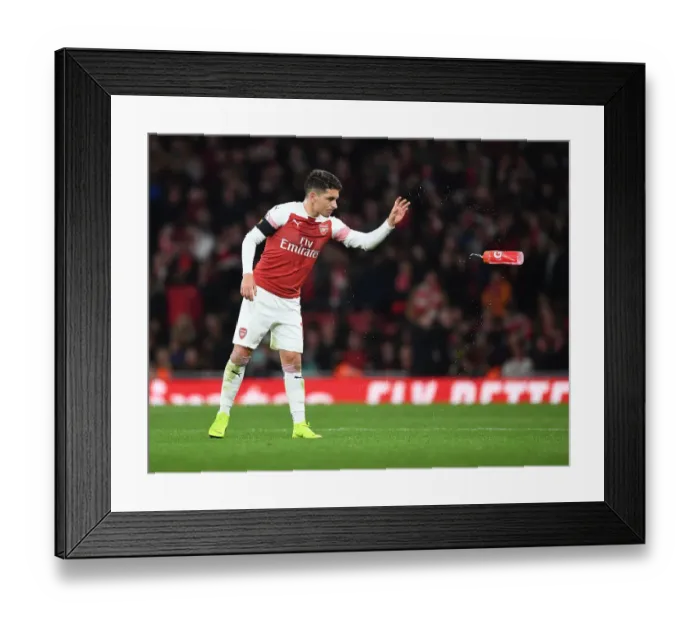 Framed Print : Torreira in Action: Arsenal vs. Liverpool, Premier League 2018-19 Framed Print : Torreira in Action: Arsenal vs. Liverpool, Premier League 2018-19
