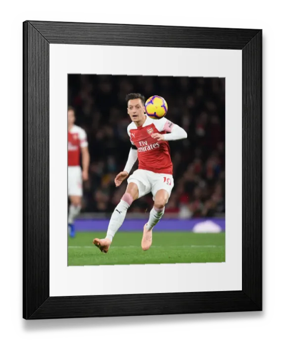 Framed Print : Mesut Ozil in Action: Arsenal vs Liverpool, Premier League 2018-19 Framed Print : Mesut Ozil in Action: Arsenal vs Liverpool, Premier League 2018-19